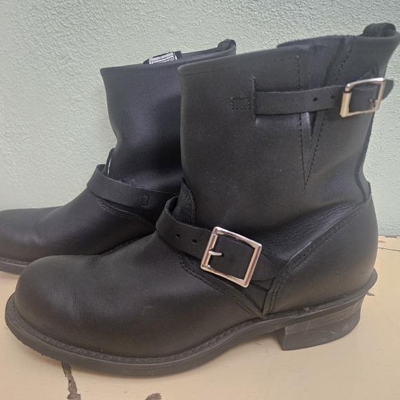 Womens Frye 12R Engineer Black Leather Buckle Boots - Picture 2 of 10